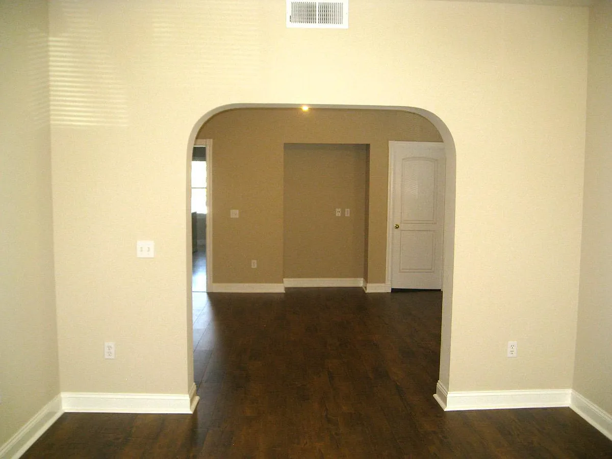 Building Photo - 1221 F St #4