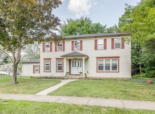 21650 Martins Way, Rocky River, OH