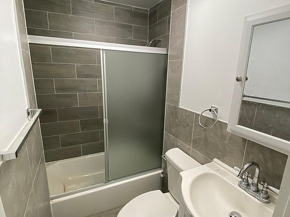 5th image of 9 Paerdegat 15th St Floor 1