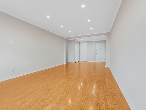 4th image of 66-10 Thornton Pl APT 6D