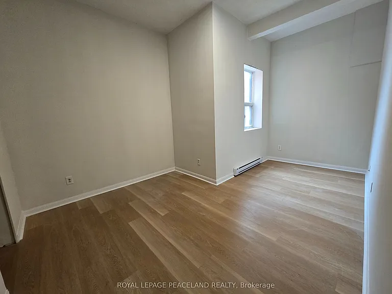 558 Spadina Cres #2 — Photo 5