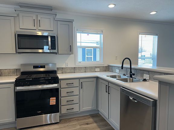 4th image of 3287 Strauss Ct #391