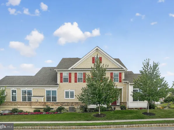 366 Joshua Tree Dr, Collegeville, PA 19426