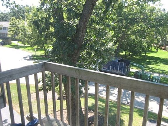 2nd image of 300 Woodridge Cir