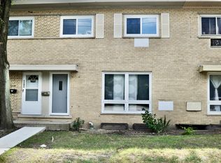 1282 N Wheeling Rd, Mount Prospect, IL 60056