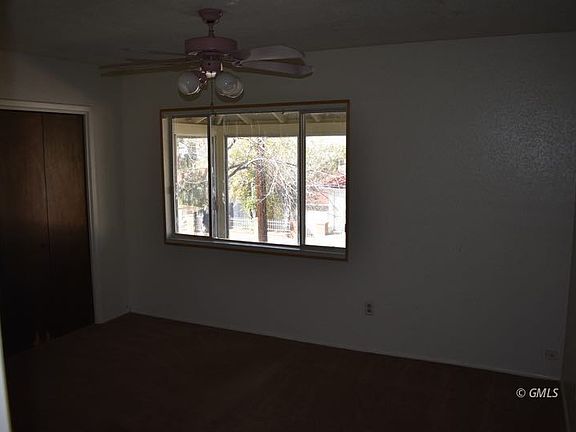 4th image of 550 E Mesquite St