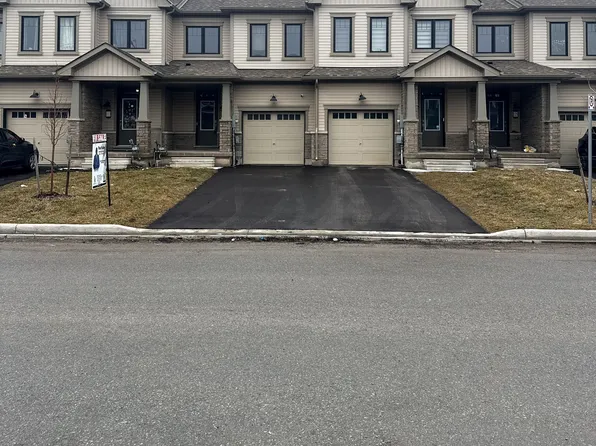 117 Keelson St, Welland, ON L3B 0M4