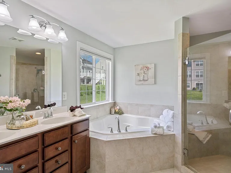 3028 Landing Eagle Ct — Photo 14