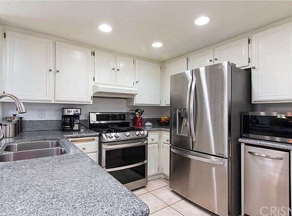3rd image of 23123 Yvette Ln