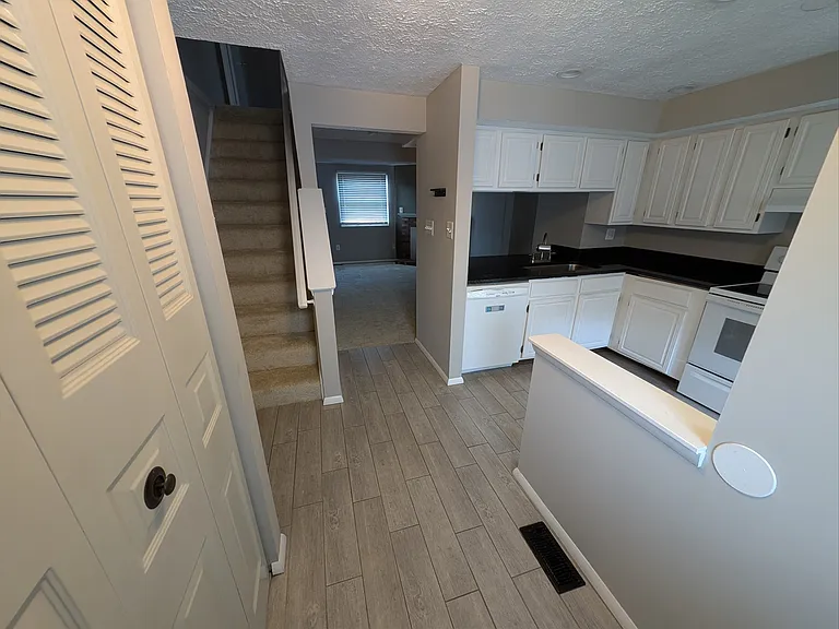 5924 Rowanberry Dr #19C — Photo 2