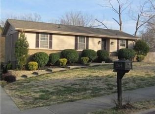 264 Lakeside Park Dr, Hendersonville, TN 37075