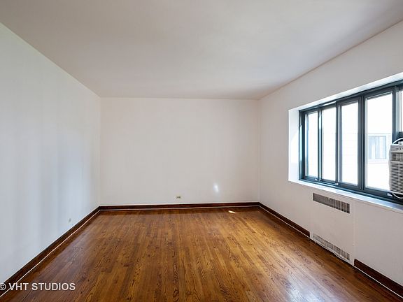 3rd image of 5044 N Marine Dr #8D