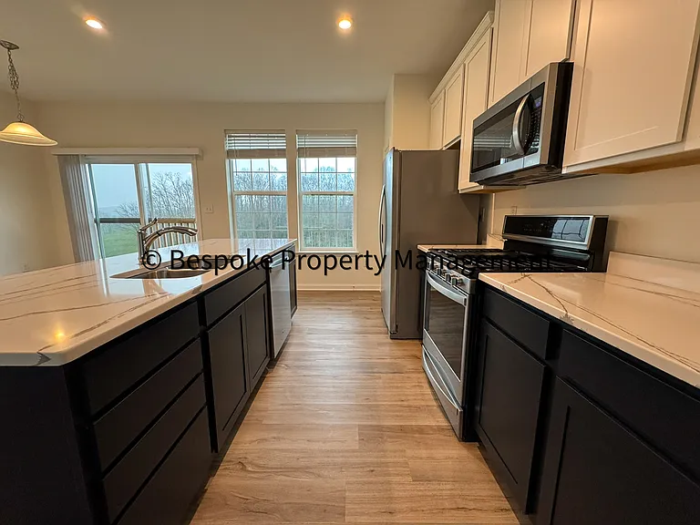 56 Dover Ct — Photo 8