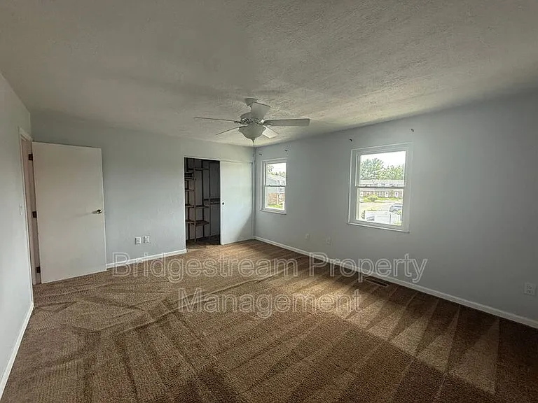 3851 Hillsboro Dr — Photo 5