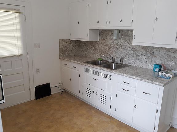 5th image of 698 1/2 Arch St Floor 2