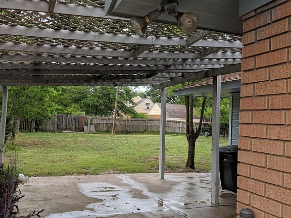 5th image of 1005 Harrington Ave