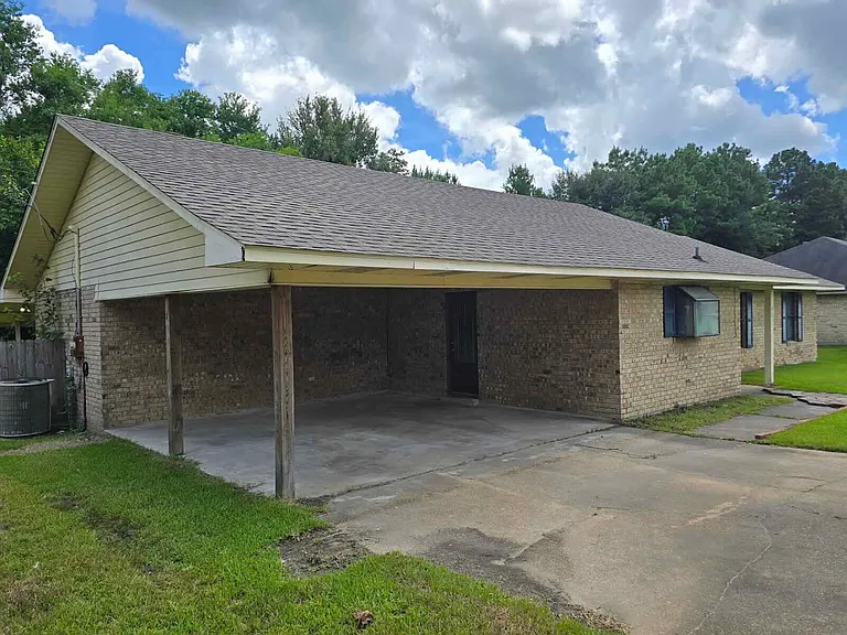 405 E Ridge Dr — Photo 5