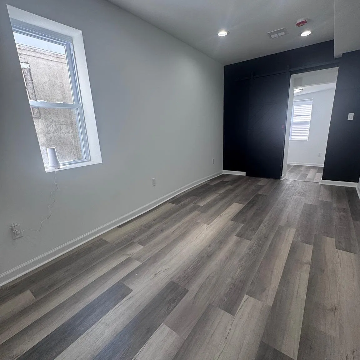 2 bed, 1.0 bath, 1140 sqft, $1,250 — Photo 2