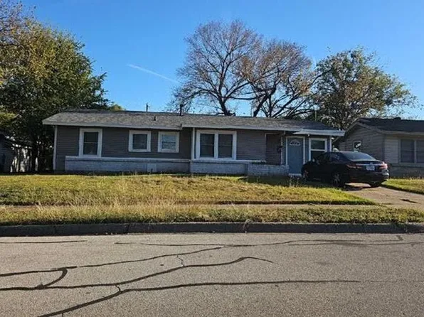 119 SW Taylor St, Burleson, TX 76028
