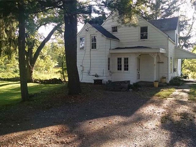 1st image of 39 Babcock Ln