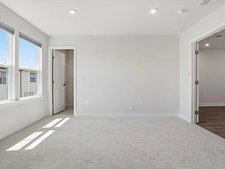 4702 Towne Park Rd — Photo 34