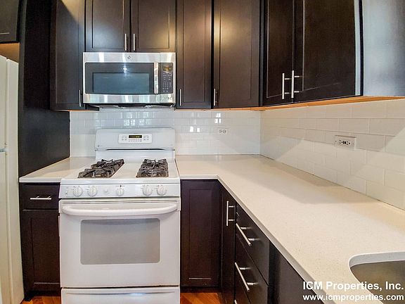 3rd image of 2741 N Southport Ave #S2