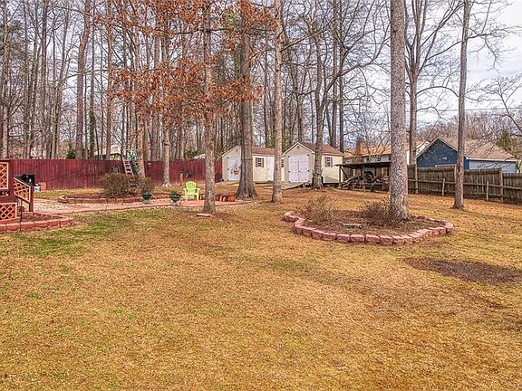 5th image of 8319 Hunton Cir