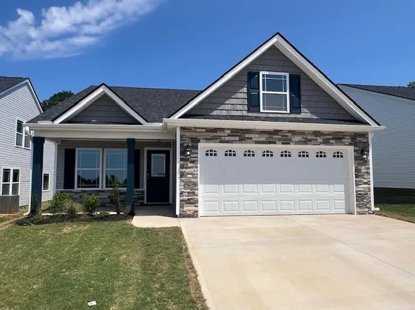 1144 Cleve Gosnell Ln, Spartanburg, SC 29303