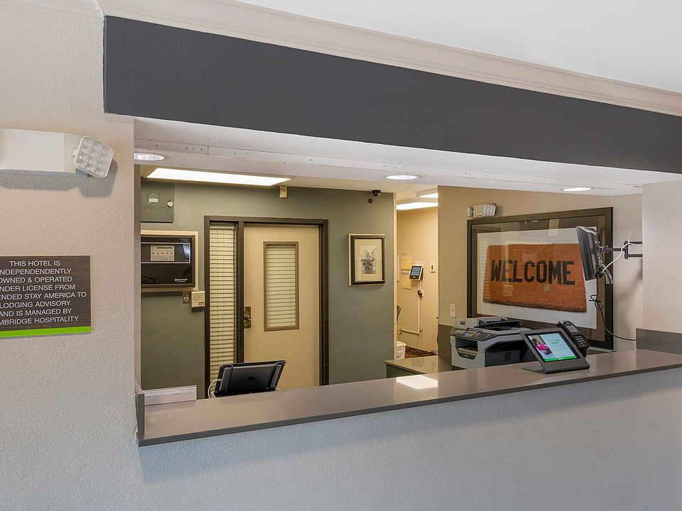 Lobby and Guest Check-in