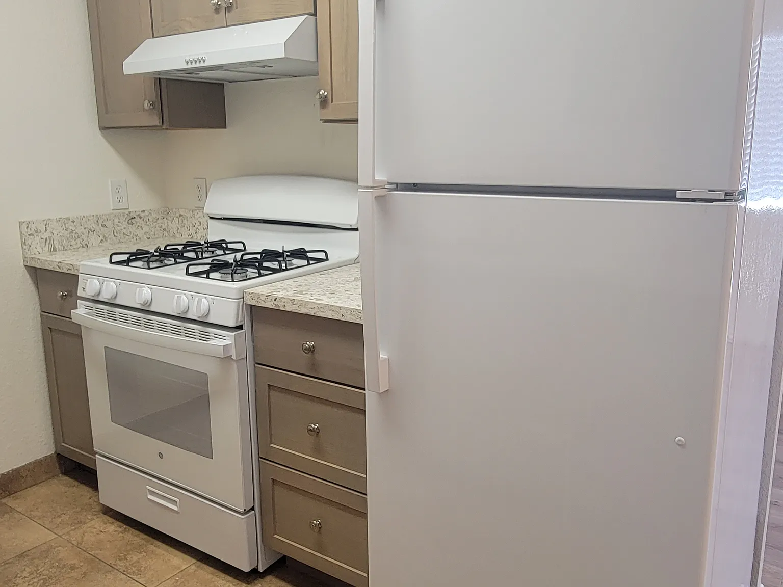 1 bed, 845 sqft, $1,900 — Photo 4