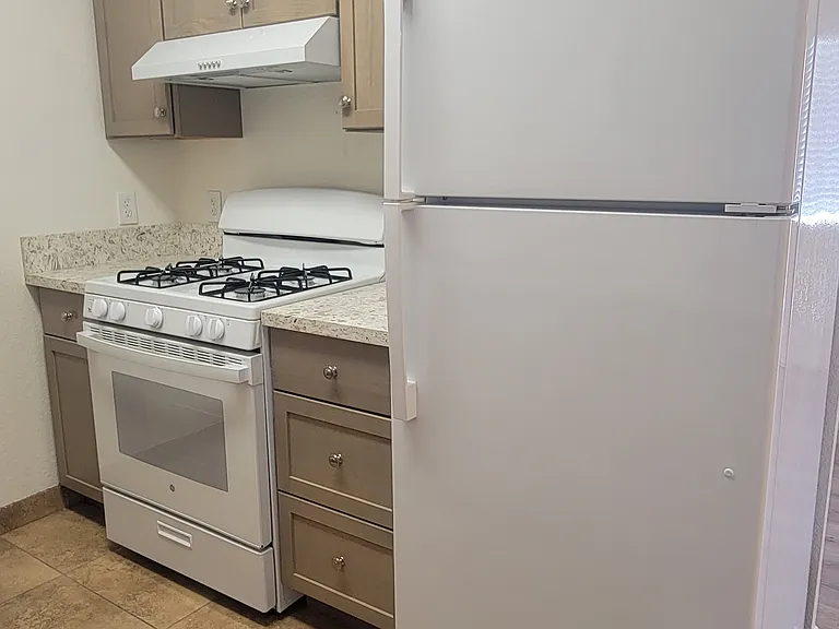 4025 Oakwood Ave #2 — Photo 4
