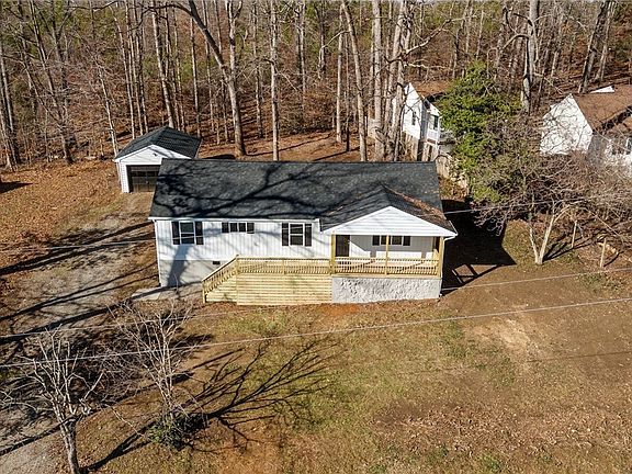 2nd image of 2005 Highland Dr
