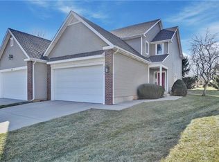 2442 W 137th Pl, Leawood, KS 66224
