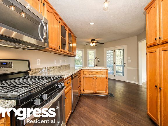 5th image of 208 Saint Michaels Ln