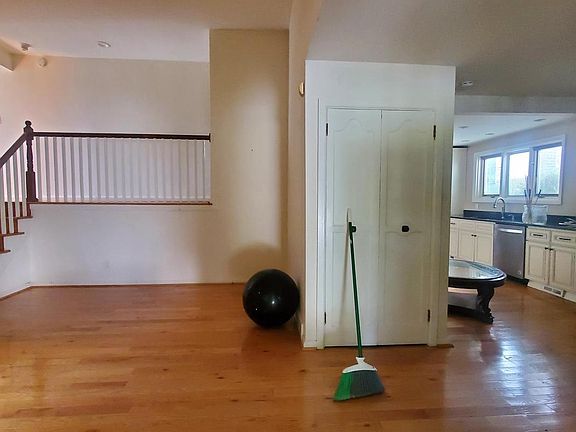 2nd image of 349 Windsor Park Ln