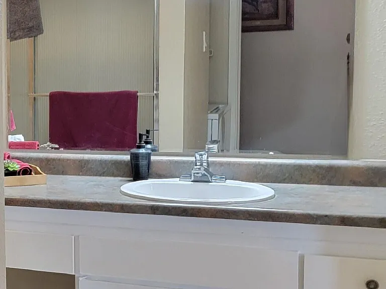 500 Thunderbird Dr #116 — Photo 18