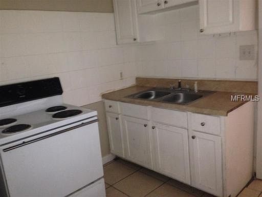 4th image of 2327 17th Ave S