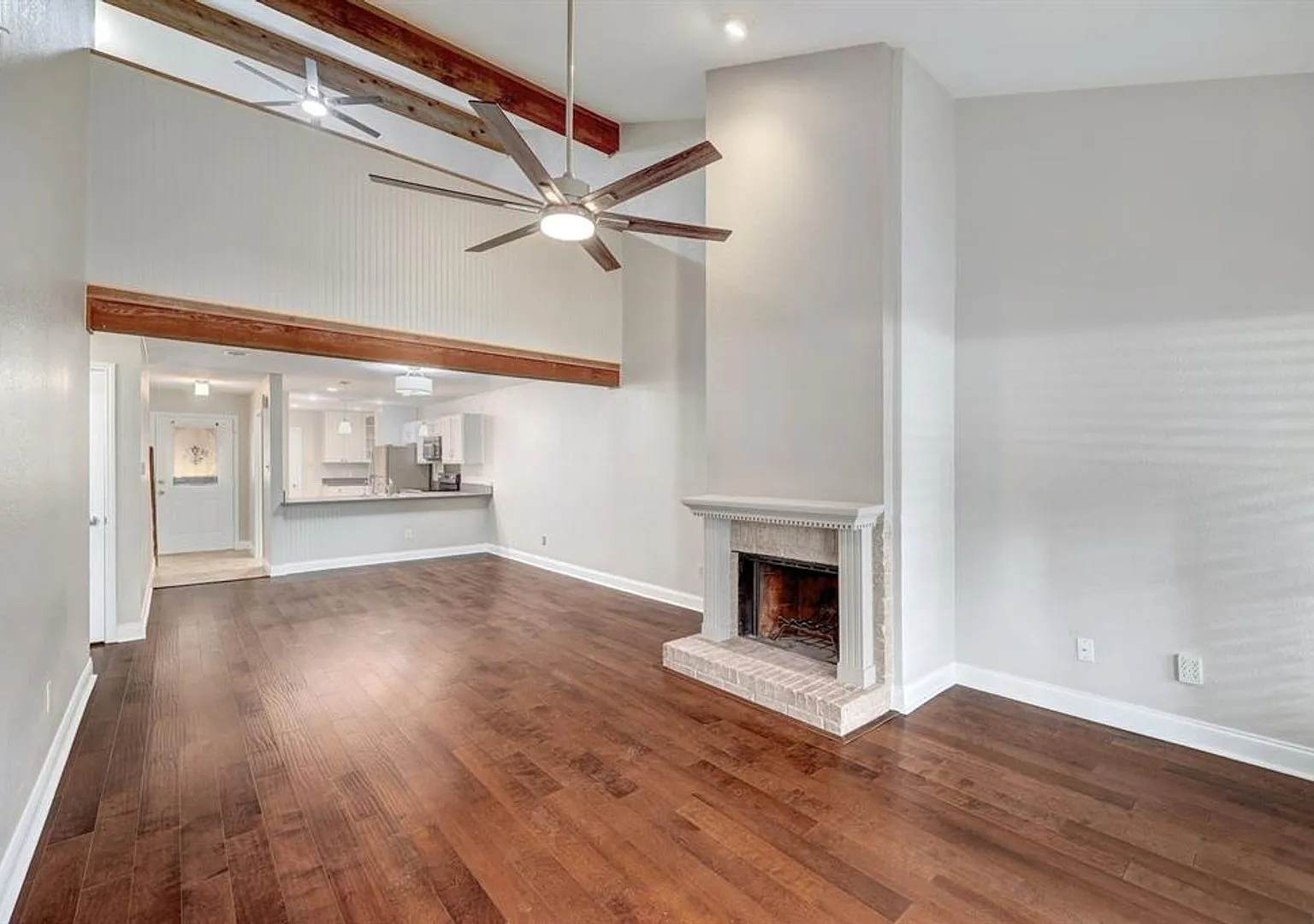 7211 Lakewood Dr #G124, Austin, Texas 78750 — Photo 2