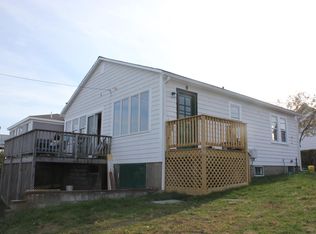 5 Bunker Hill Rd, Ipswich, MA 01938