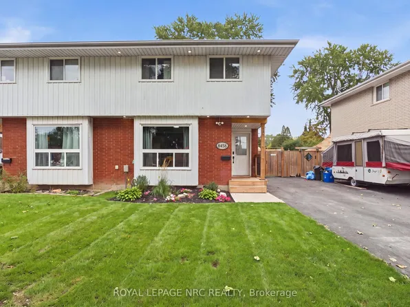 8458 Willoughby Dr, Niagara Falls, ON L2G 6X5