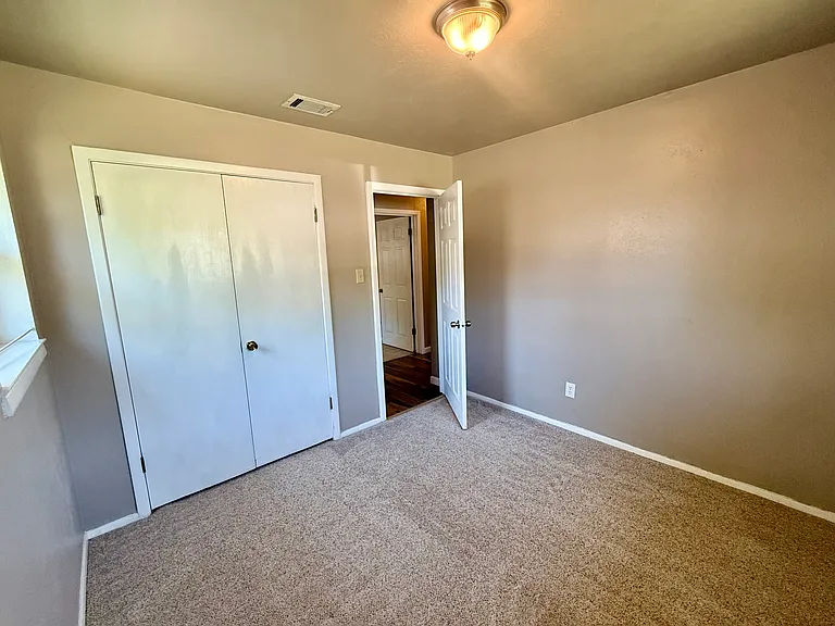 6728 Karen Dr — Photo 16
