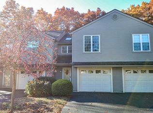 313 Ridgefield Cir #B, Clinton, MA 01510