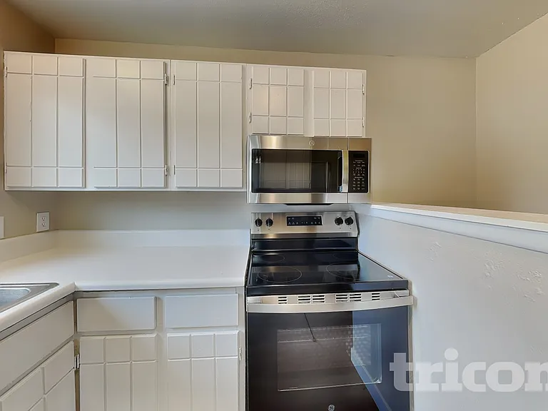 5936 S Independence St — Photo 5