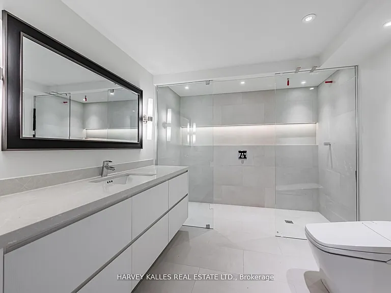 1166 Bay St #1703 — Photo 26