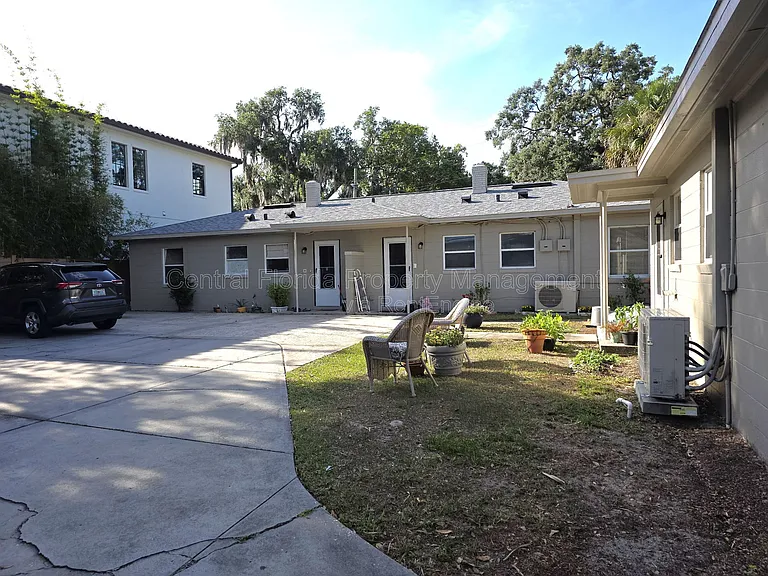 1010 E Central Blvd — Photo 21