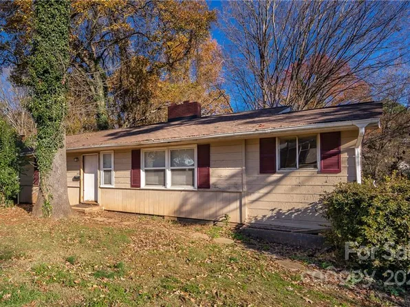 1945 Camp Greene St, Charlotte, NC 28208
