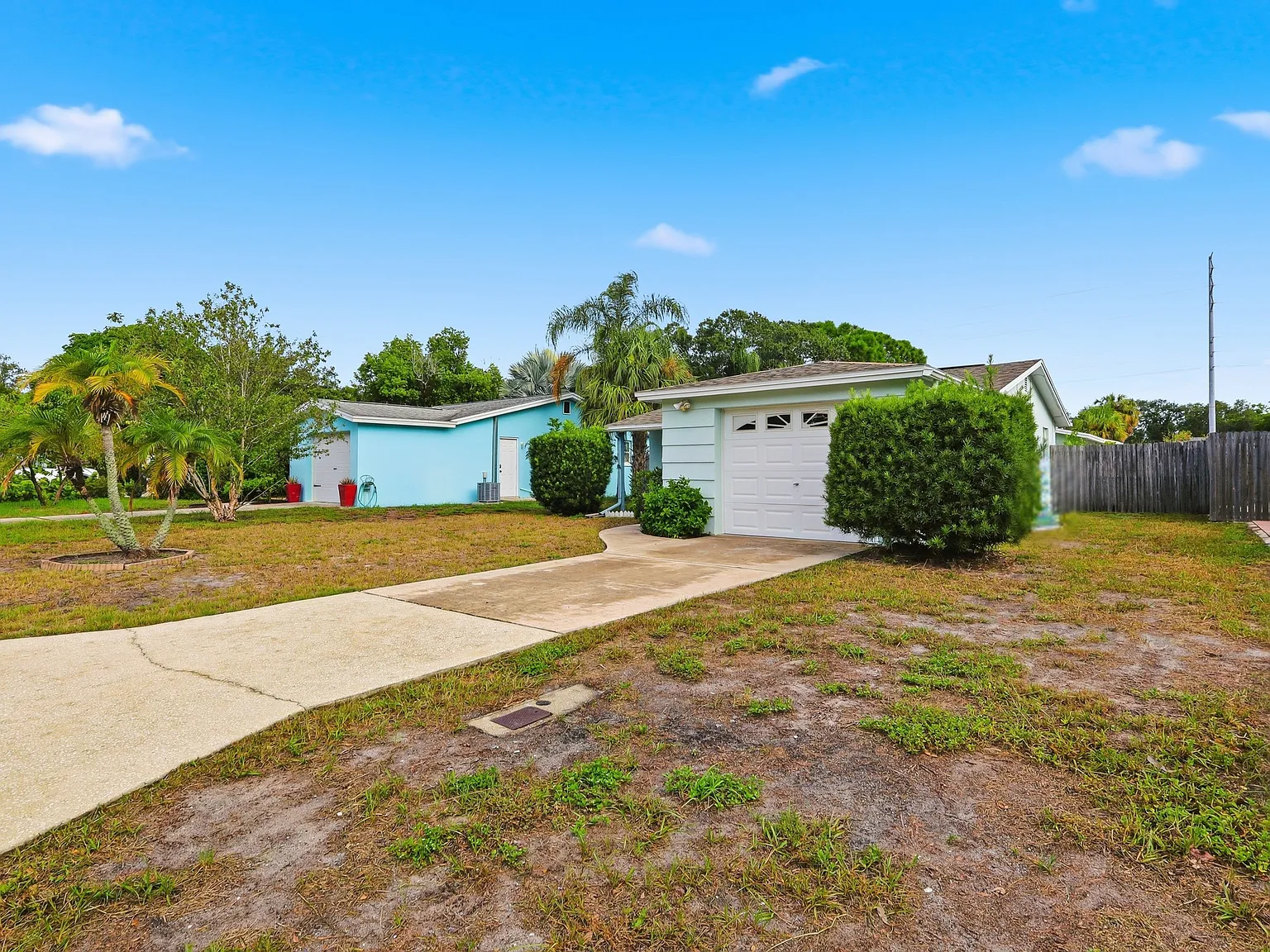 2 bed, 700 sqft, $2,350 — Photo 3