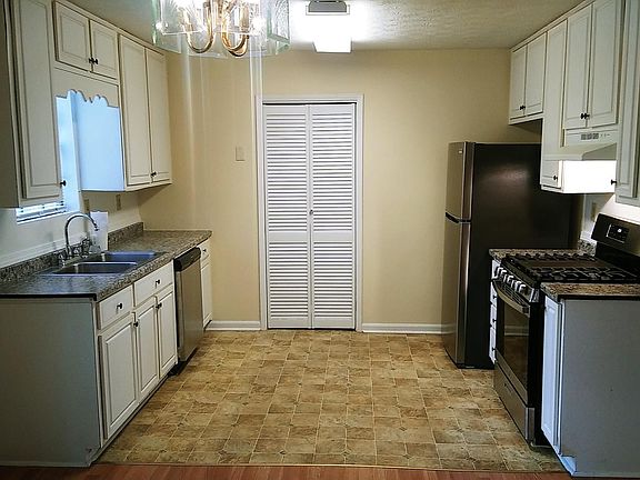 2nd image of 5367 Rocky Pine Dr