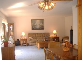 3693 Grovner Rd N, Oakdale, MN 55128