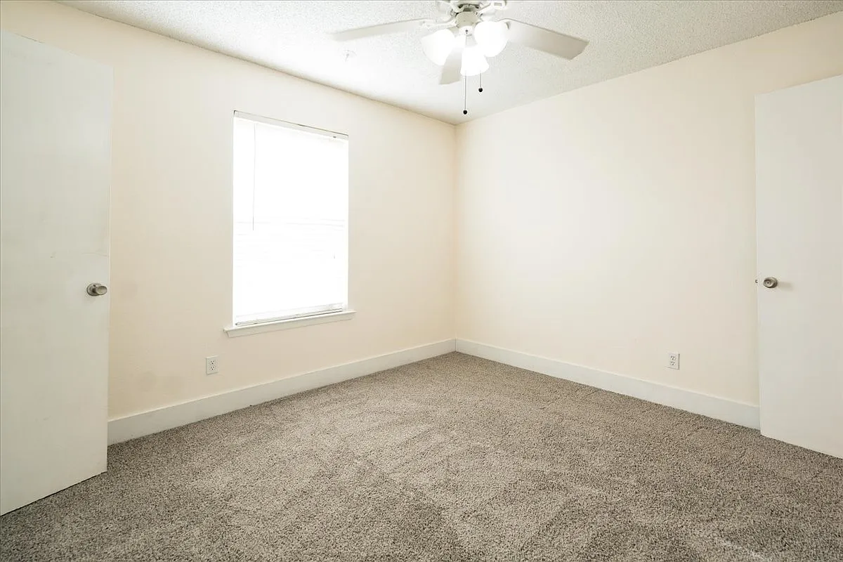 2 bed, 799 sqft, $1,400 — Photo 4